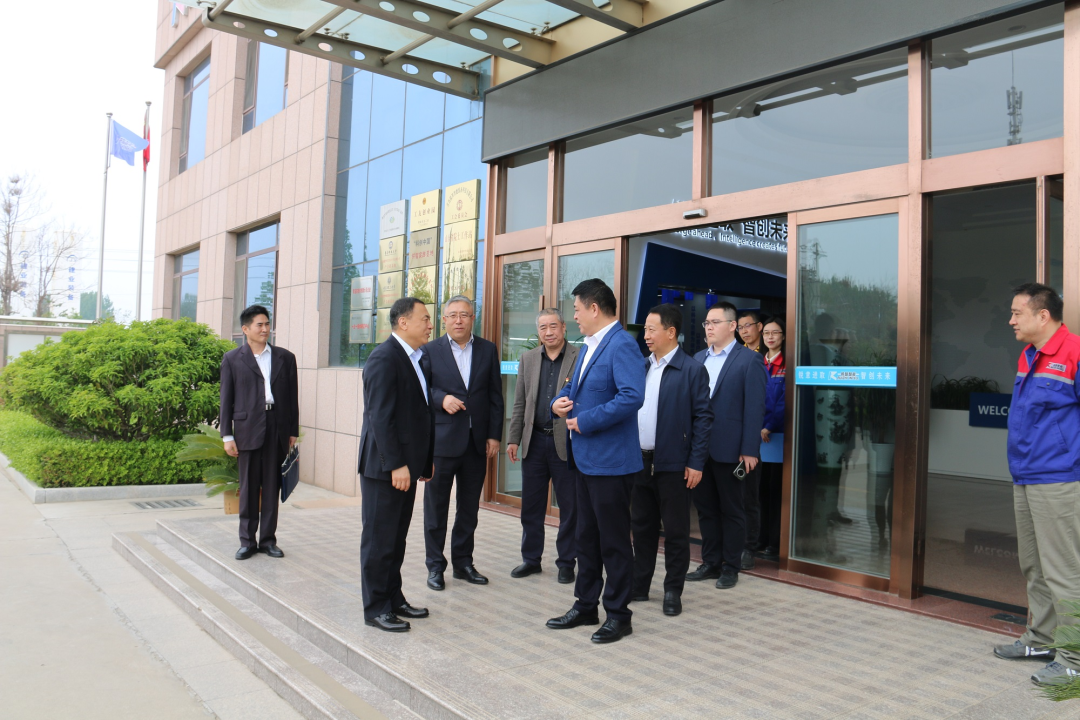 青岛市政协副主席、市工商联主席崔作一行莅临NG28股份调研考察